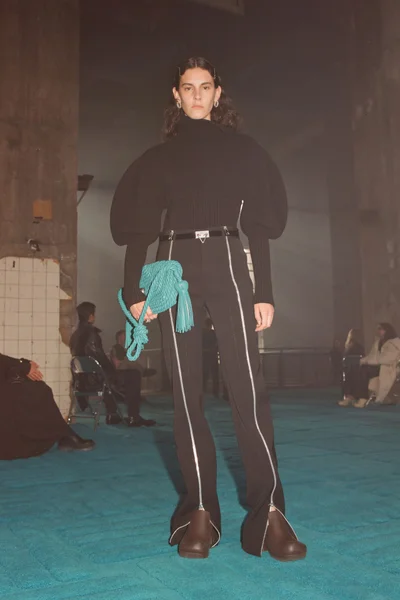 Look 11